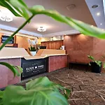 埃格尔及帕克酒店 酒店