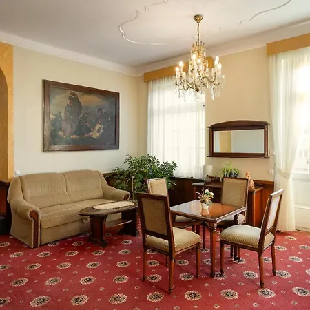 & Park Hotel