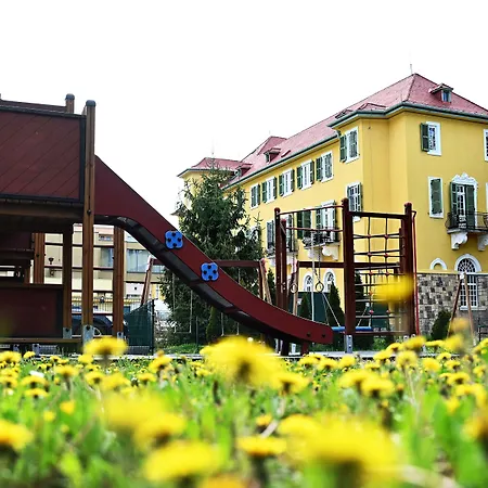 & Park Hotel