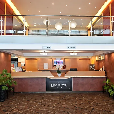 & Park Eger