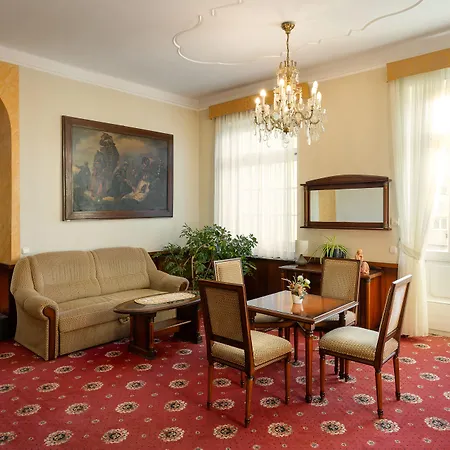 Отель & Park Эгер