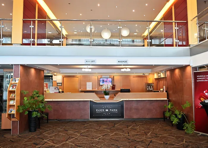 & Park Eger